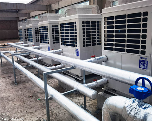 山西乐峰太阳能热水工程：太原空气源热泵采暖机组结霜了怎么办？